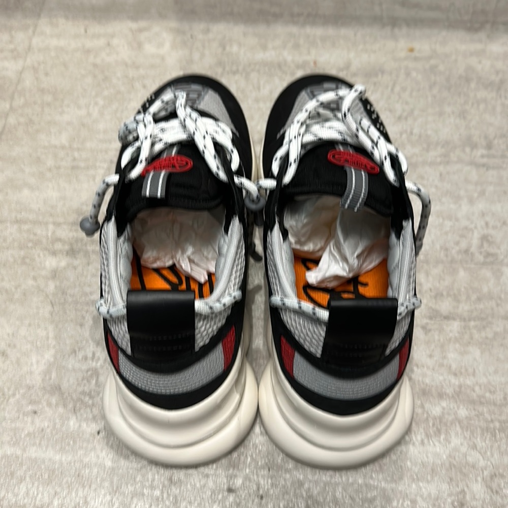 Versace chain reaction